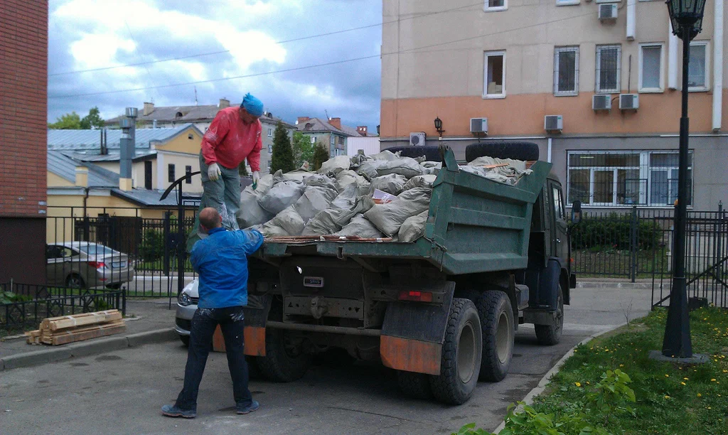 Вывоз строительного мусора в Прохладном от 1733 руб. – ПроМусор