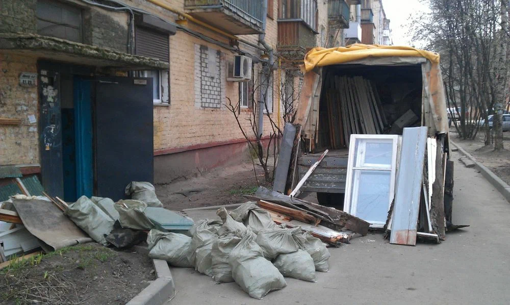 Вывоз мусора после ремонта в Прохладном от ПроМусор — цены от 4875 руб., быстро и недорого