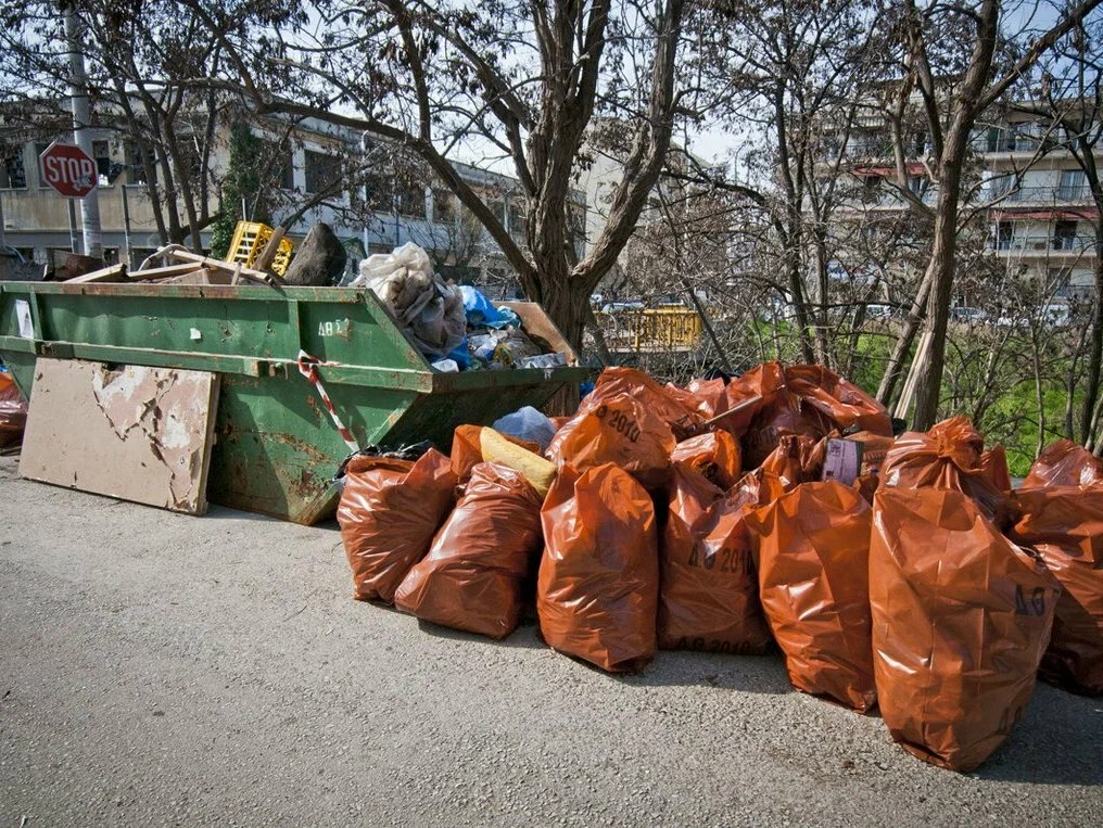 Круглосуточный вывоз мусора в Прохладном в октябре