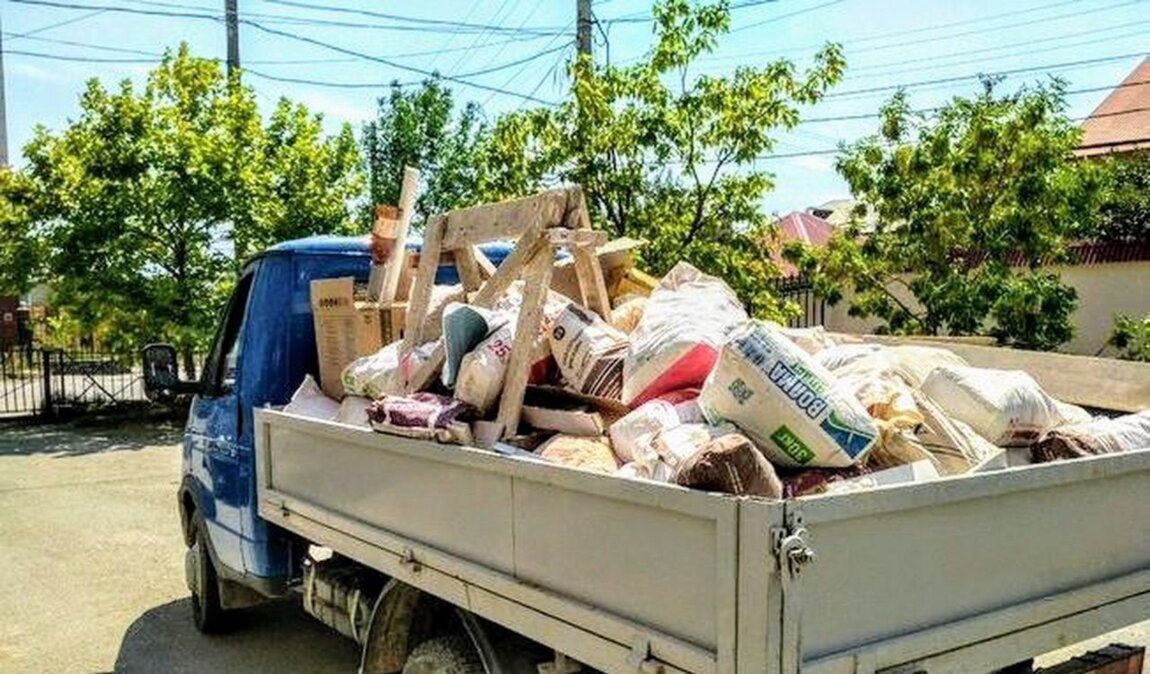 Вывоз мусора Газелью в Прохладном в октябре