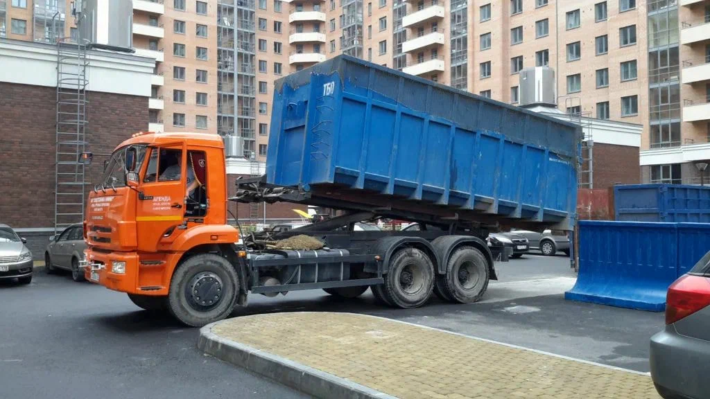 Аренда пухто для вывоза строительного и бытового мусора в Прохладном в октябре