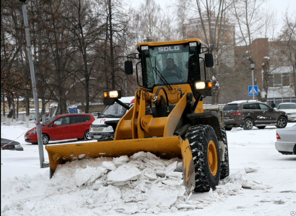 Аренда трактора для уборки снега в Прохладном от ПроМусор – цена от 1083 руб., быстро и недорого