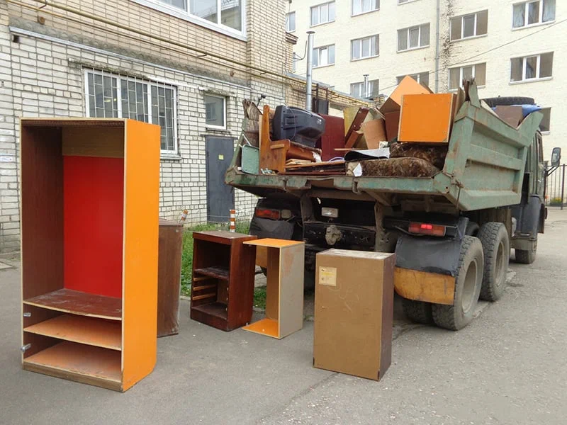 Вывоз шкафа в Прохладном от ПроМусор — недорого, демонтаж, утилизация, вывоз из квартиры от 921 руб